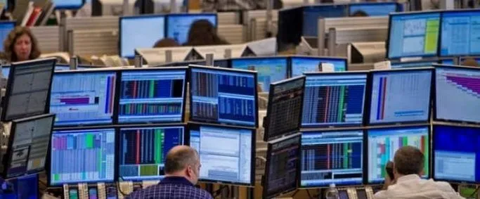 Oil Traders Brace for a Wild Week as Brent Approaches $120